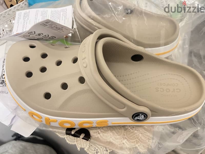 Crocs saudi 3