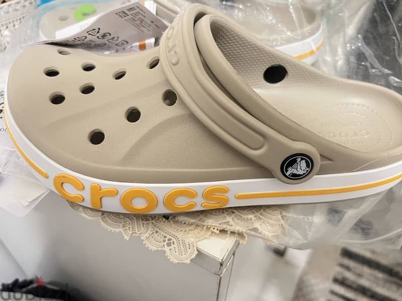 Crocs saudi 5