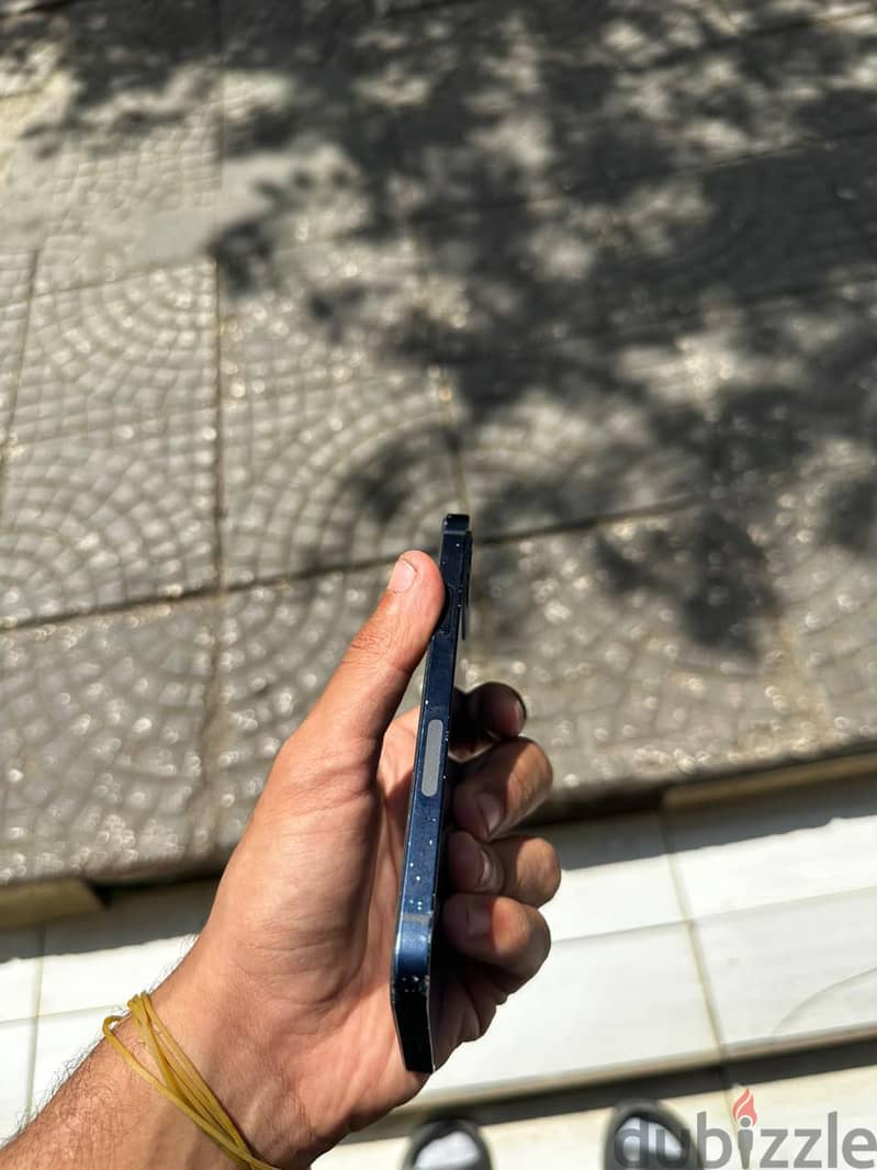 آبل - آيفون 12 ميني 1