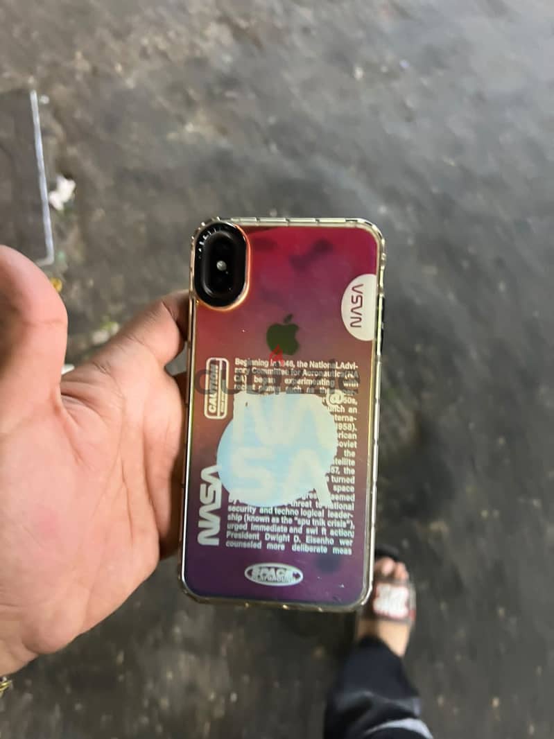 Apple - iPhone XS Max 4