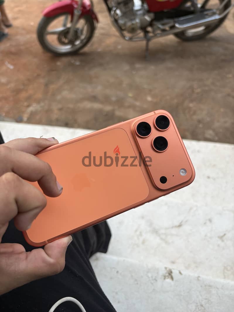 Apple - iPhone 17 Pro Max 3