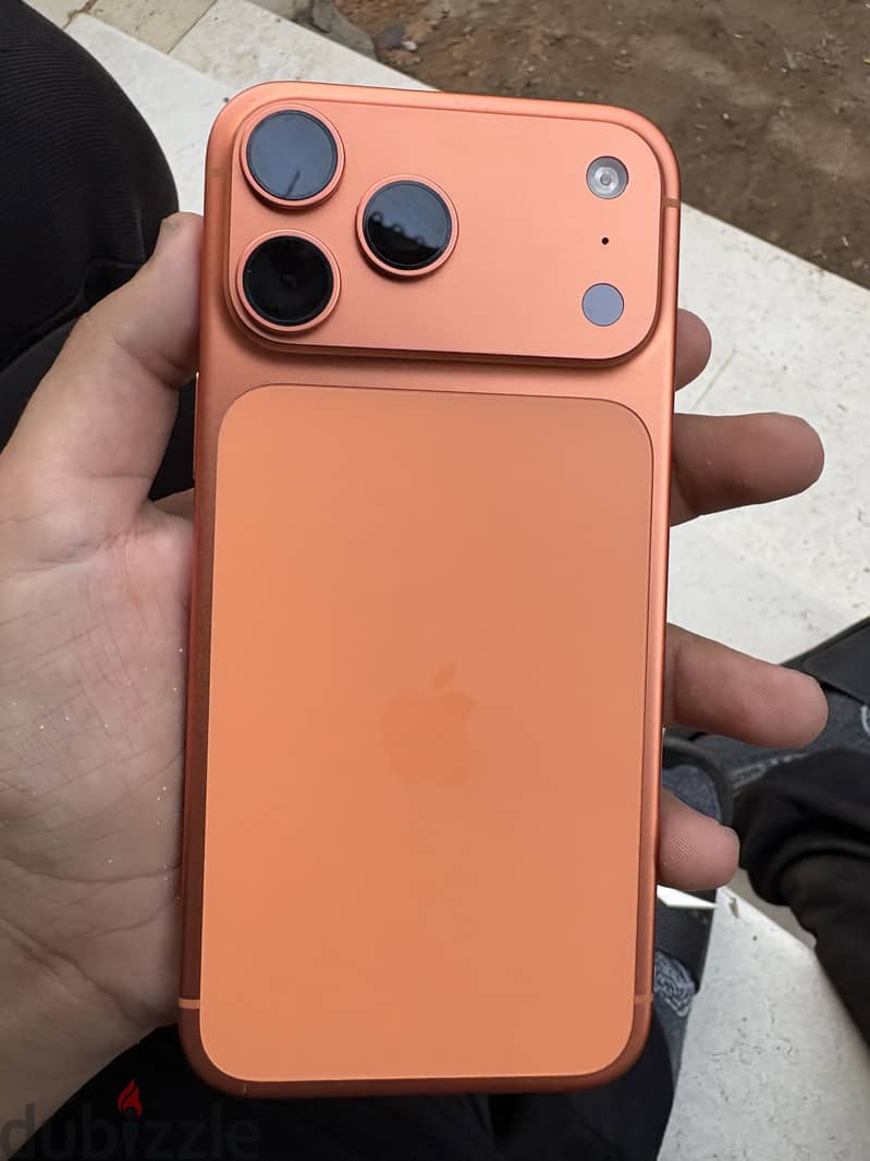 Apple - iPhone 17 Pro Max 4