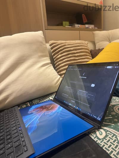 Asus Zenbook Dual screen - UX8406M