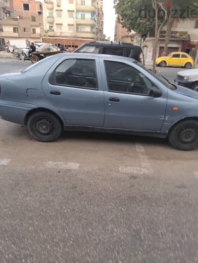 فيات سيينا 2003