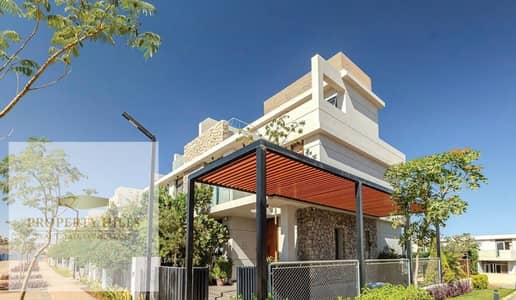 اقل من سعر  الماركت اخر فيلا 315متر كومبوند فيلات فقط فيو لاند سكيب اعلي مستوي جنب مدينتي
