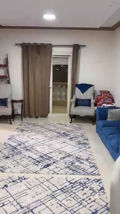 شقة للبيع في عمارات النرجس 160م أول نمرة على محور جمال عبد الناصر سوبر لوكس + جراج ومخزن