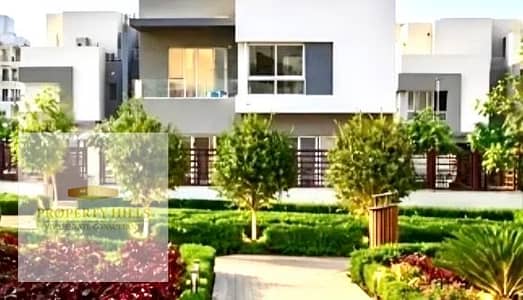 A villa from hydepark offered at (1,300,000) only in a very high community with a landscape view of villas only in the assembly