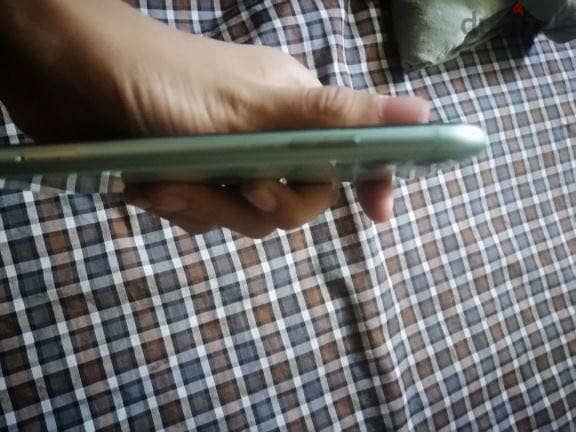 Apple - iPhone 11 1