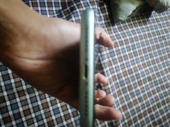 Apple - iPhone 11 2
