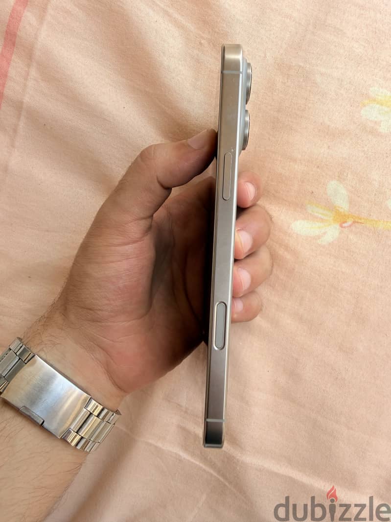 Apple - iPhone 16 Pro Max 3