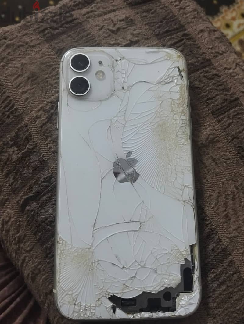 Apple - iPhone 11 1