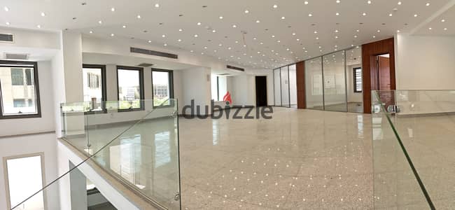 Administrative building for rent with air conditioning in Sheraton, main street, 750 m, officially licensed administrative | 3 floors | garage