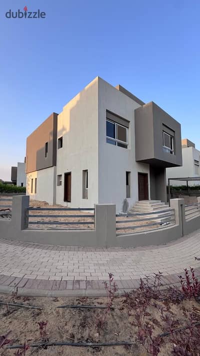 Corner Standalone Villa for Sale in Etapa – Sheikh Zayed  -  513 SQM  - 240 SQM Private Garden