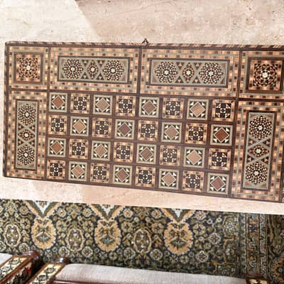 طاولة صناعة سوري جودة ممتازة ارابيسك