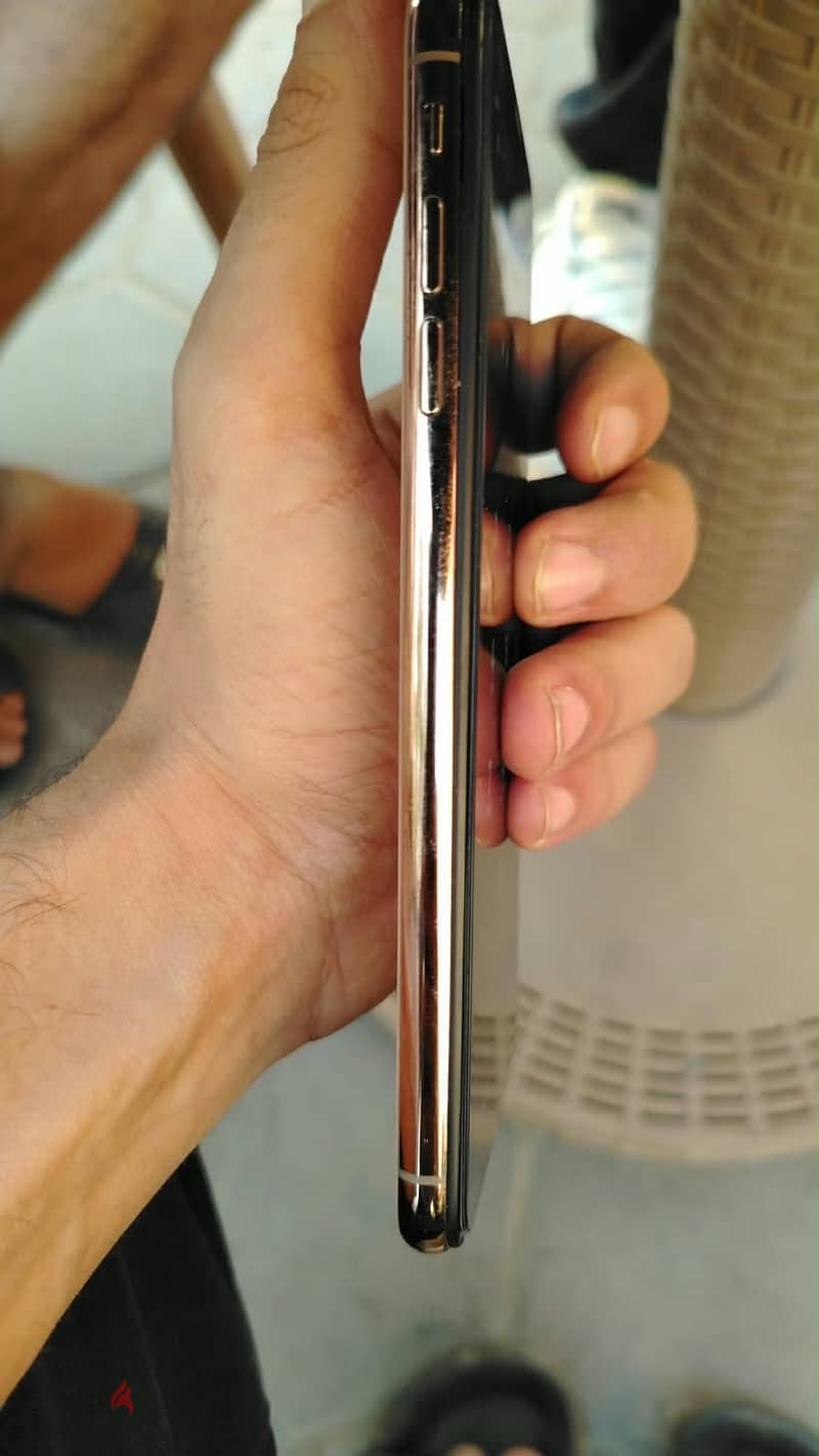 Apple - iPhone XS Max 1