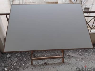 طربيزة رسم هندسى