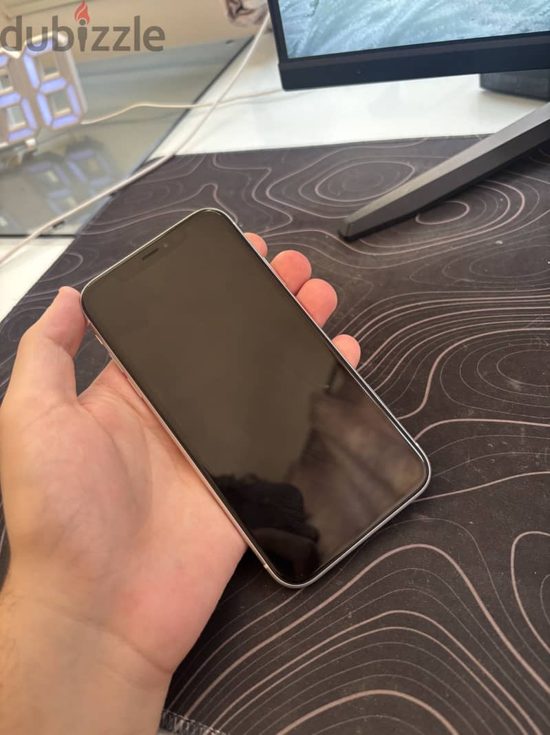 Iphone Xr white 1