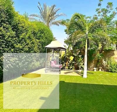 Last villa at the lowest price ready for viewing in the most distinguished compound in Al-Shorouk, a compound of villas only, with a large landscape area available for installment.