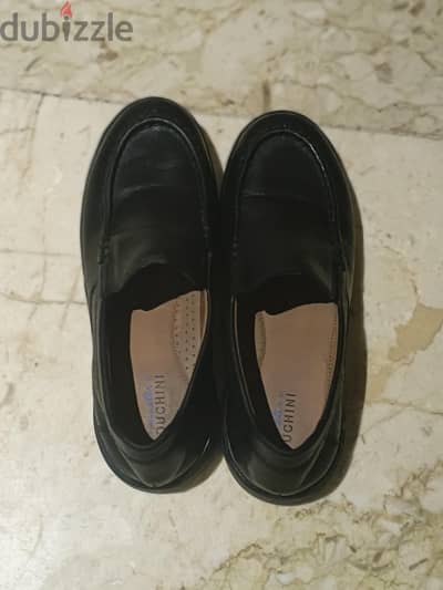 35_36 the size of the shoes it's very good for present shoes