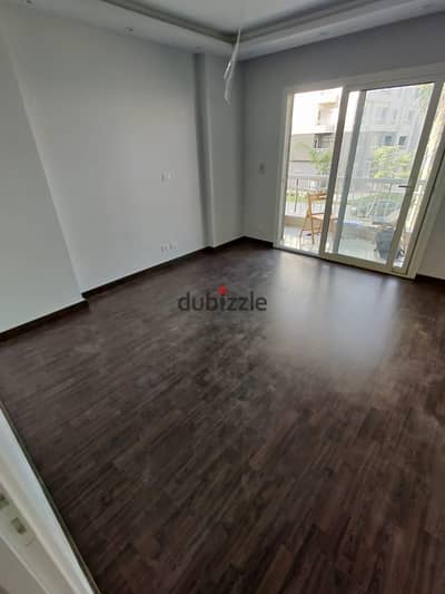 Apartment for sale in Madinaty B10, excellent area, and high-end finishes