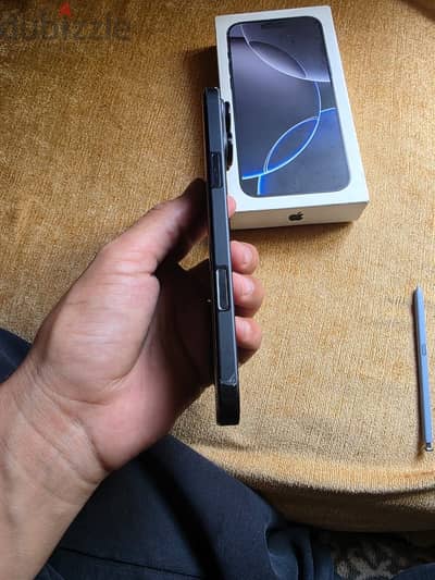 Apple - iPhone 16 Pro Max