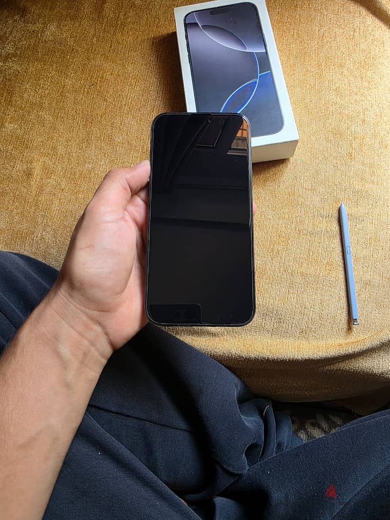 Apple - iPhone 16 Pro Max 2