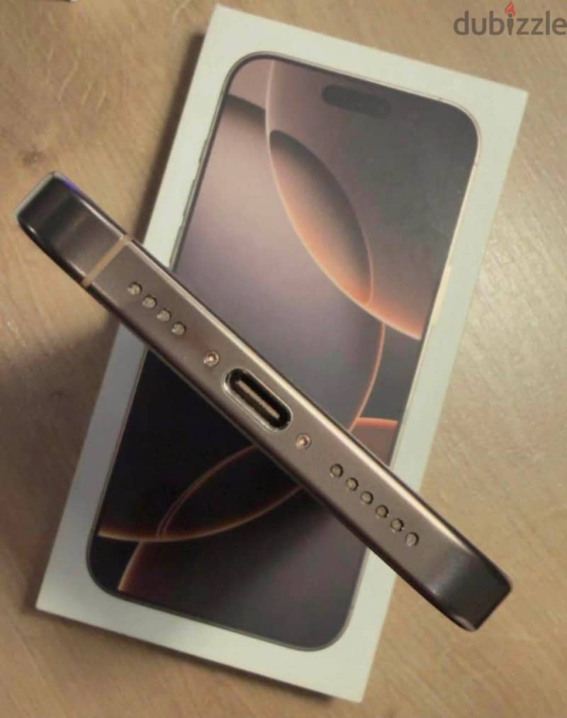 Apple - iPhone 16 Pro Max 1