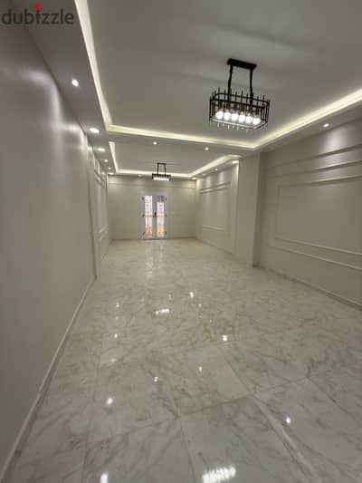 135-square-meter apartment, move-in ready, first floor, Neighborhood 2, Al-Shorouk.