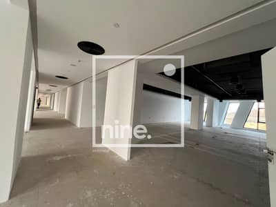 مكتب للإيجار ديركت على شارع التسعين الجنوبي،  New Cairoالقاهرة الجديدة | 1,100 متر |  Fully Finishedمتشطب بالكامل | 1,760,000 جنيه شهريًا