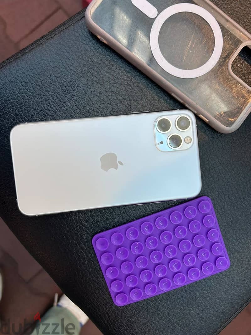 Apple - iPhone 11 Pro 3