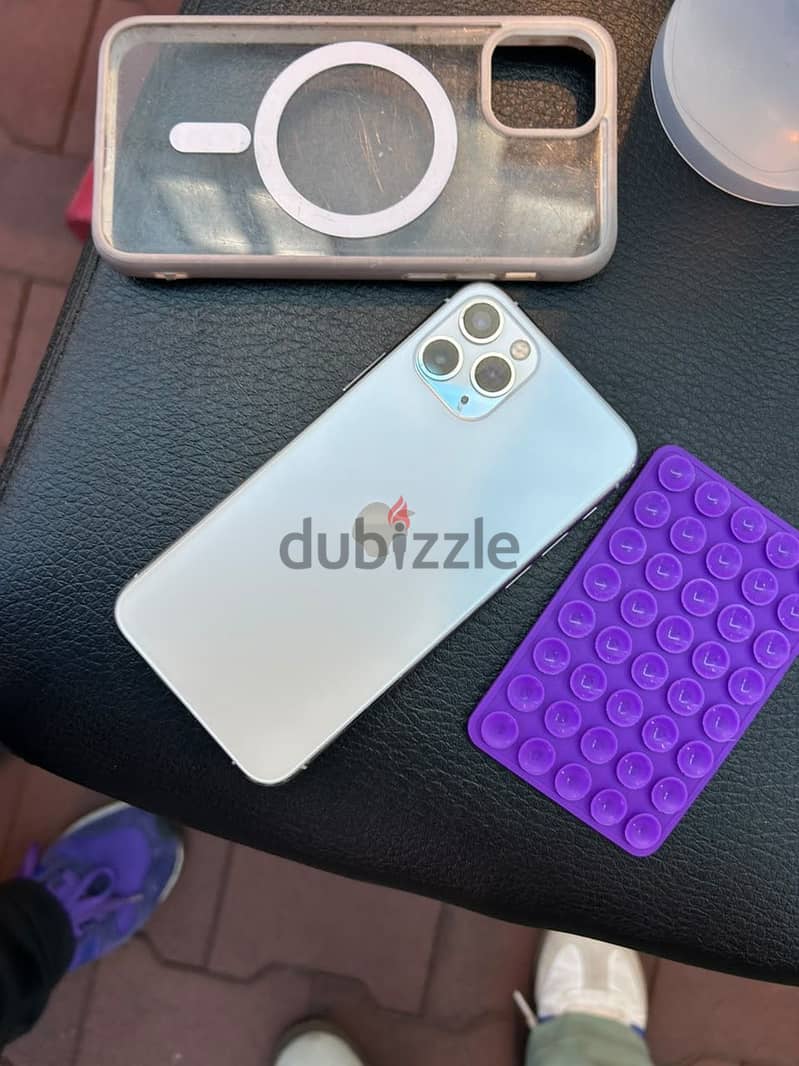 Apple - iPhone 11 Pro 4