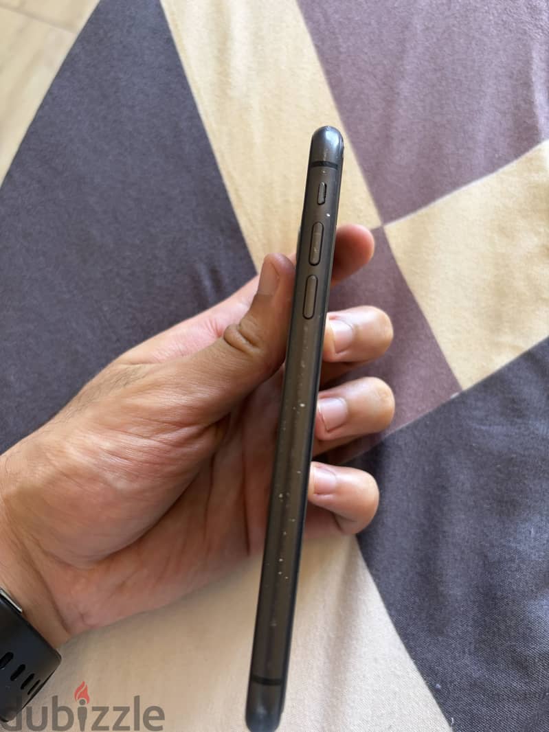 Apple - iPhone 11 4
