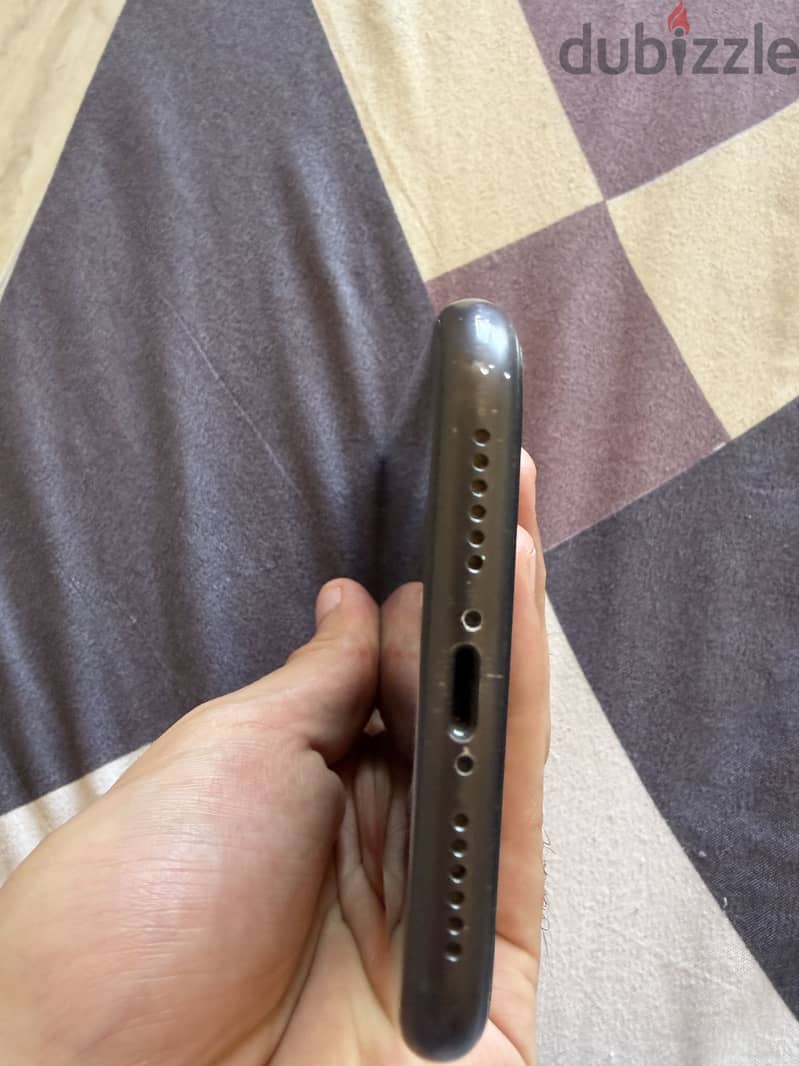 Apple - iPhone 11 5