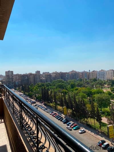 شقة مميزة بحري متشطبة علي حديقة الطفل - امتداد شارع ابو داوود الظاهري