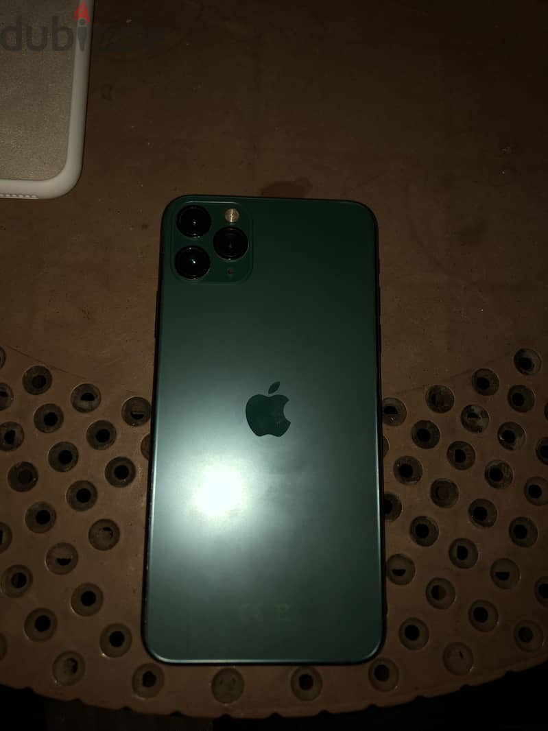 Apple - iPhone 11 Pro Max 1