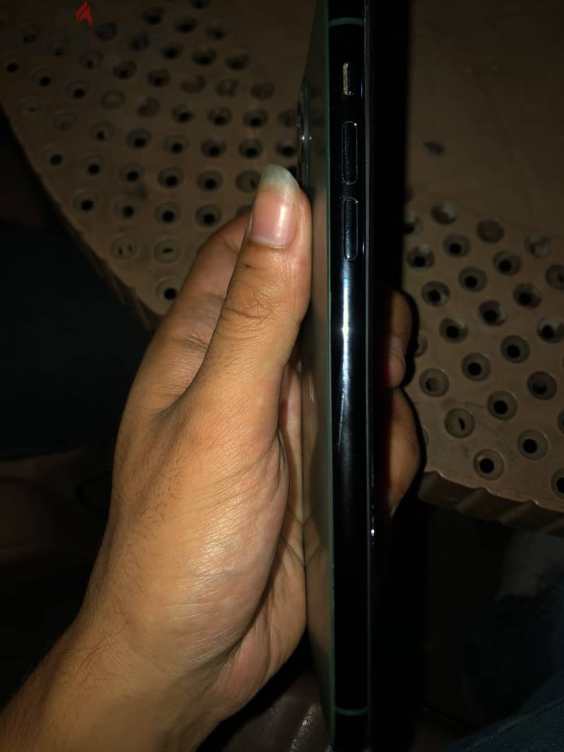 Apple - iPhone 11 Pro Max 2