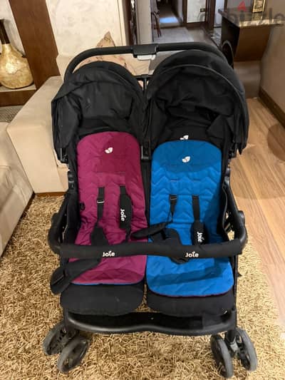 JOIE Aire Twin Stroller Pebble - استرولر جوي استعمال بسيط جدا