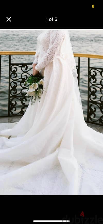 Wedding dress