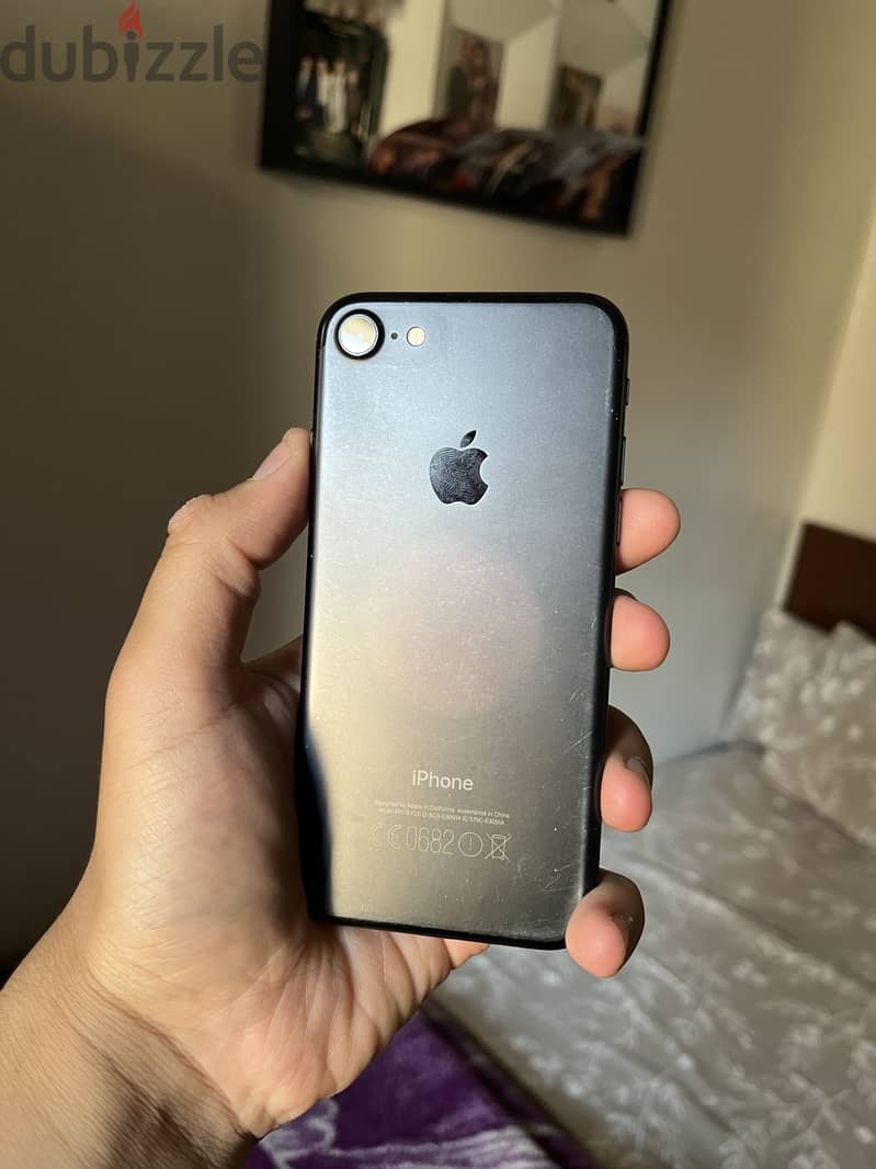 Apple - iPhone 7 2