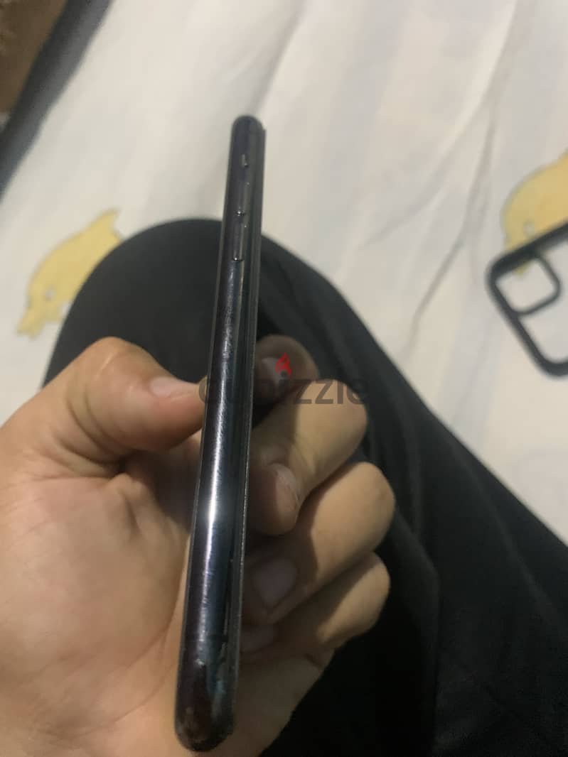 Apple - iPhone 11 Pro 1