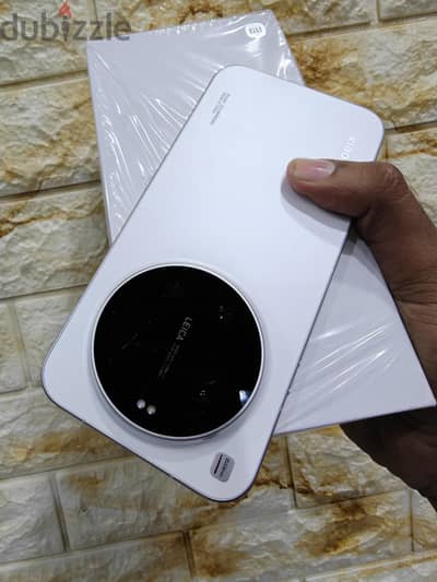 Xiaomi 17 Ultra 512 giga 16 ram  كسر زيرو  محلي