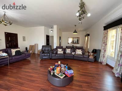 Roof for sale in West Golf - 285m + Terrace 70m in one of the most upscale areas of the Gathering