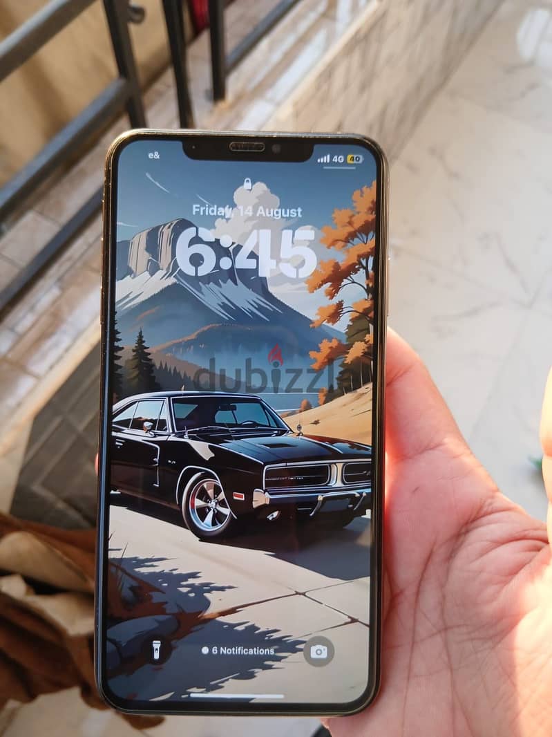 Apple - iPhone XS Max 4