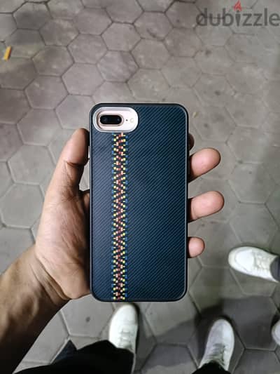 آبل - آيفون 8 بلس