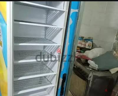 فريزر استراد ايطالي راسي 7 رف بشحنة بلاده بحالة فوق الممتازه