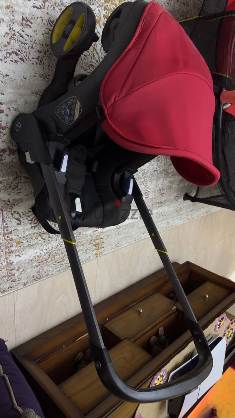 Stroller can be turned into  at seat 3