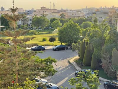 بأقل سعر شقة للبيع كمبوند غرب الجولف في حي الوزراء 250 متر في واحدة من أرقى مناطق التجمع