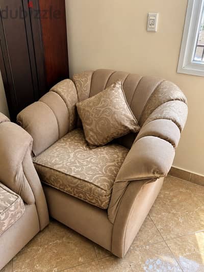 طقم أنتريه كامل بحالة جيدة | Complete Living Room Set