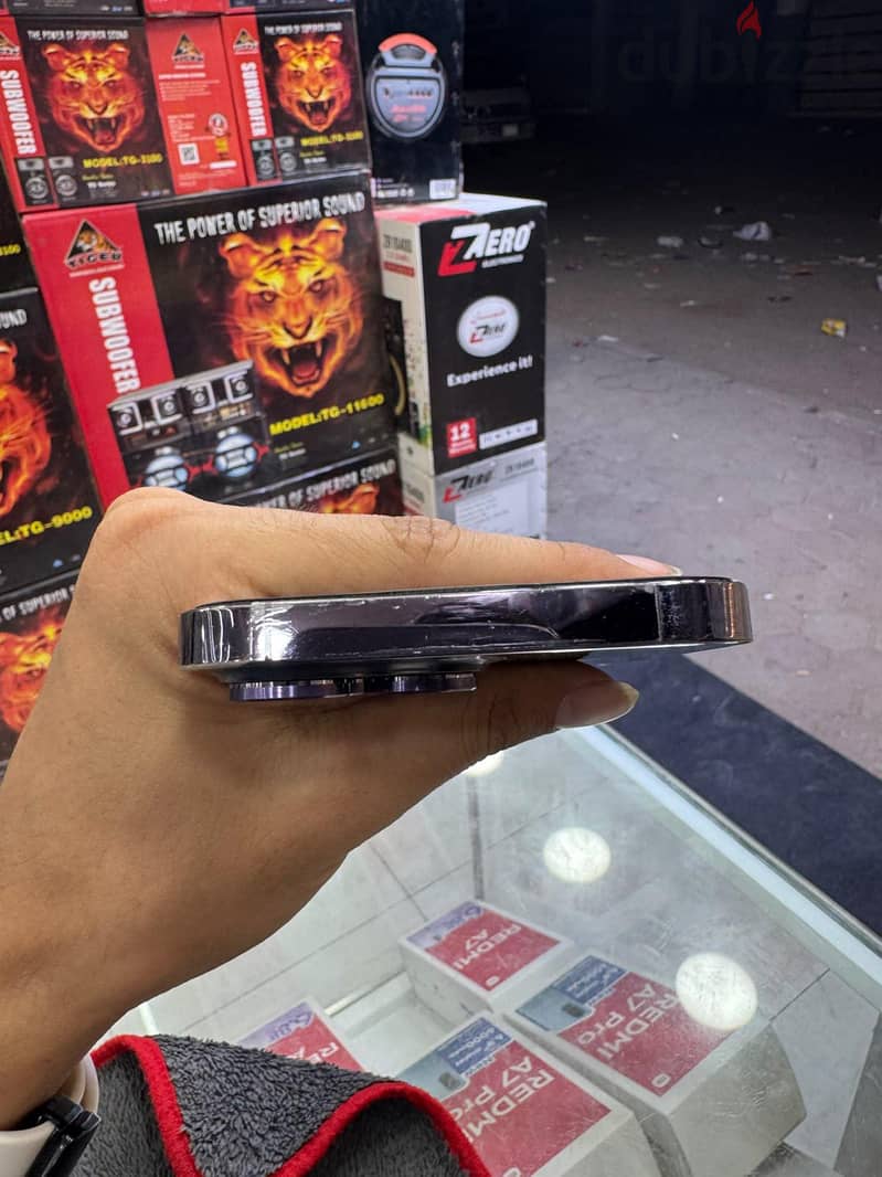 Apple - iPhone 14 Pro Max 3