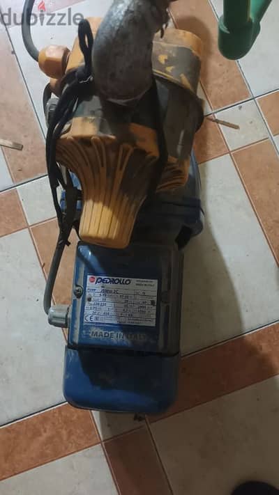موتور مياه للبيع حاله جيده كسر زيرو